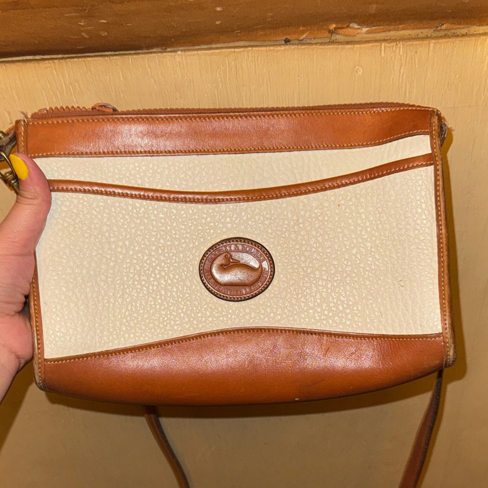 Vintage Dooney & Bourke Tan and Cream Leather Crossbody Bag